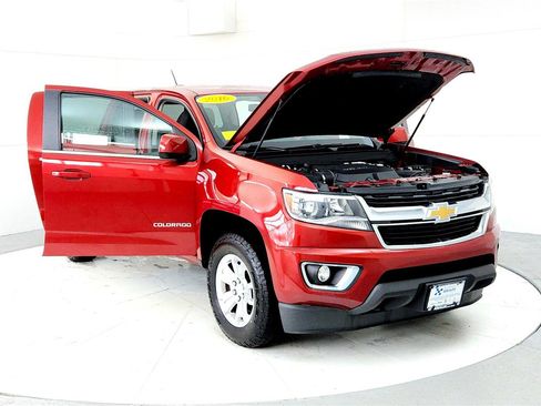 Used 2016 Chevrolet Colorado LT w/ LT Convenience Package image 9