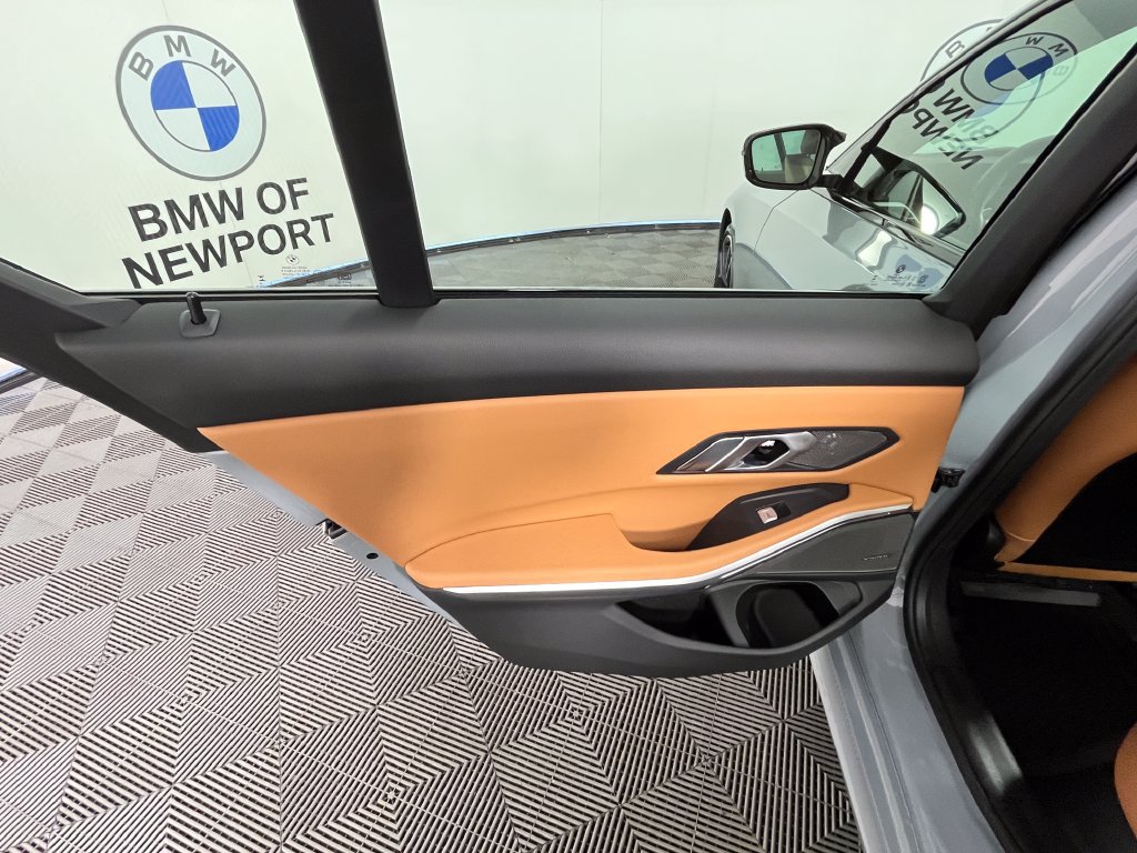 Used 2025 BMW M340i xDrive w/ Premium Package AWD/4WD image 26