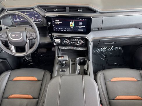 Used 2025 GMC Sierra 1500 AT4 image 12