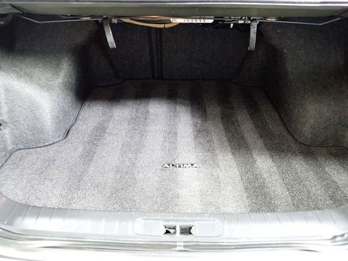 Used 2017 Nissan Altima 2.5 SL w/ Moonroof Package image 16