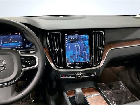 Certified 2025 Volvo V60 B5 Cross Country Plus image 6