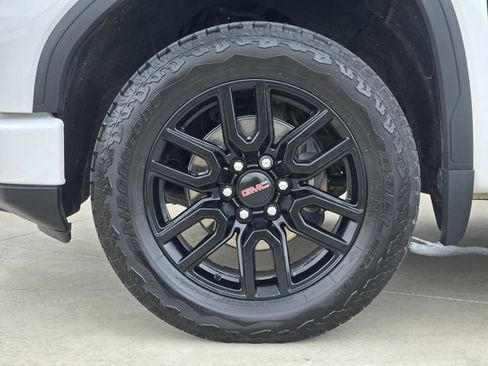 Used 2024 GMC Sierra 1500 Elevation w/ Elevation Premium Package AWD/4WD image 11