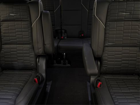 New 2025 Cadillac Escalade ESV Sport Platinum image 17