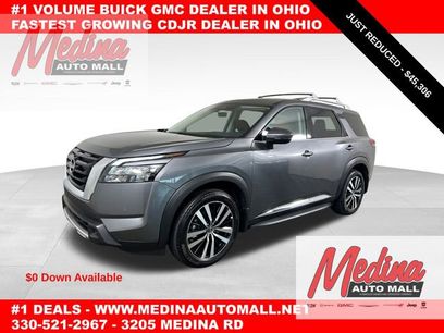 Used 2025 Nissan Pathfinder Platinum w/ Cargo Package