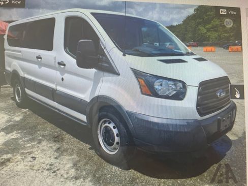 Used 2018 Ford Transit 150 XL RWD image 15