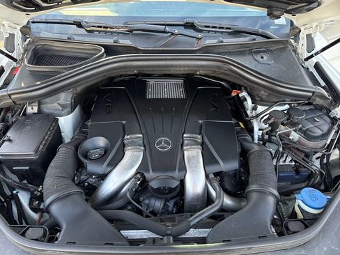 Used 2017 Mercedes-Benz GLS 550 4MATIC w/ Driver Assistance Package image 13