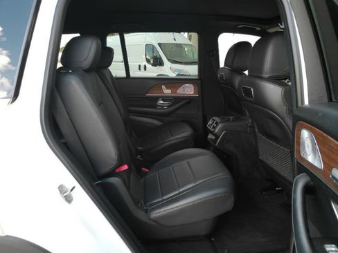 Used 2020 Mercedes-Benz GLS 450 4MATIC image 25