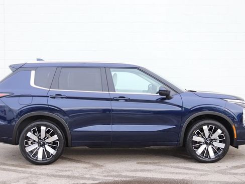 New 2026 Mitsubishi Outlander SEL AWD/4WD image 2