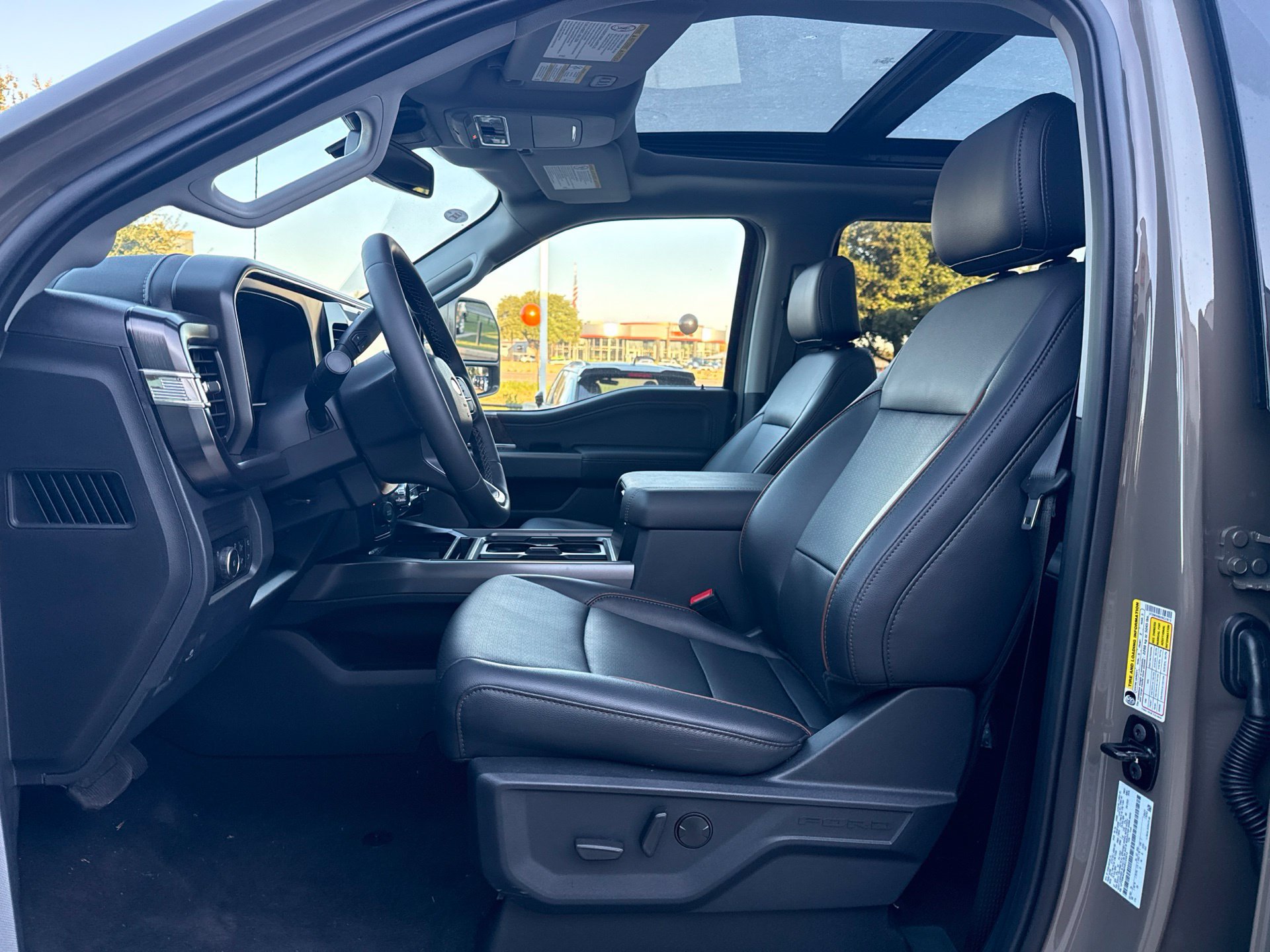 Used 2027 Ford F450 Lariat AWD/4WD image 7