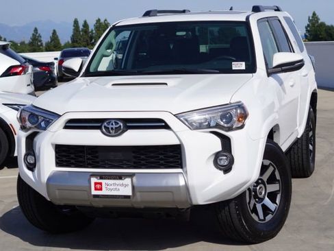 Certified 2024 Toyota 4Runner TRD Off-Road Premium w/ Moonroof Package AWD/4WD image 4