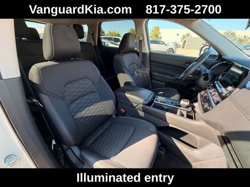 Used 2024 Nissan Pathfinder SV image 28