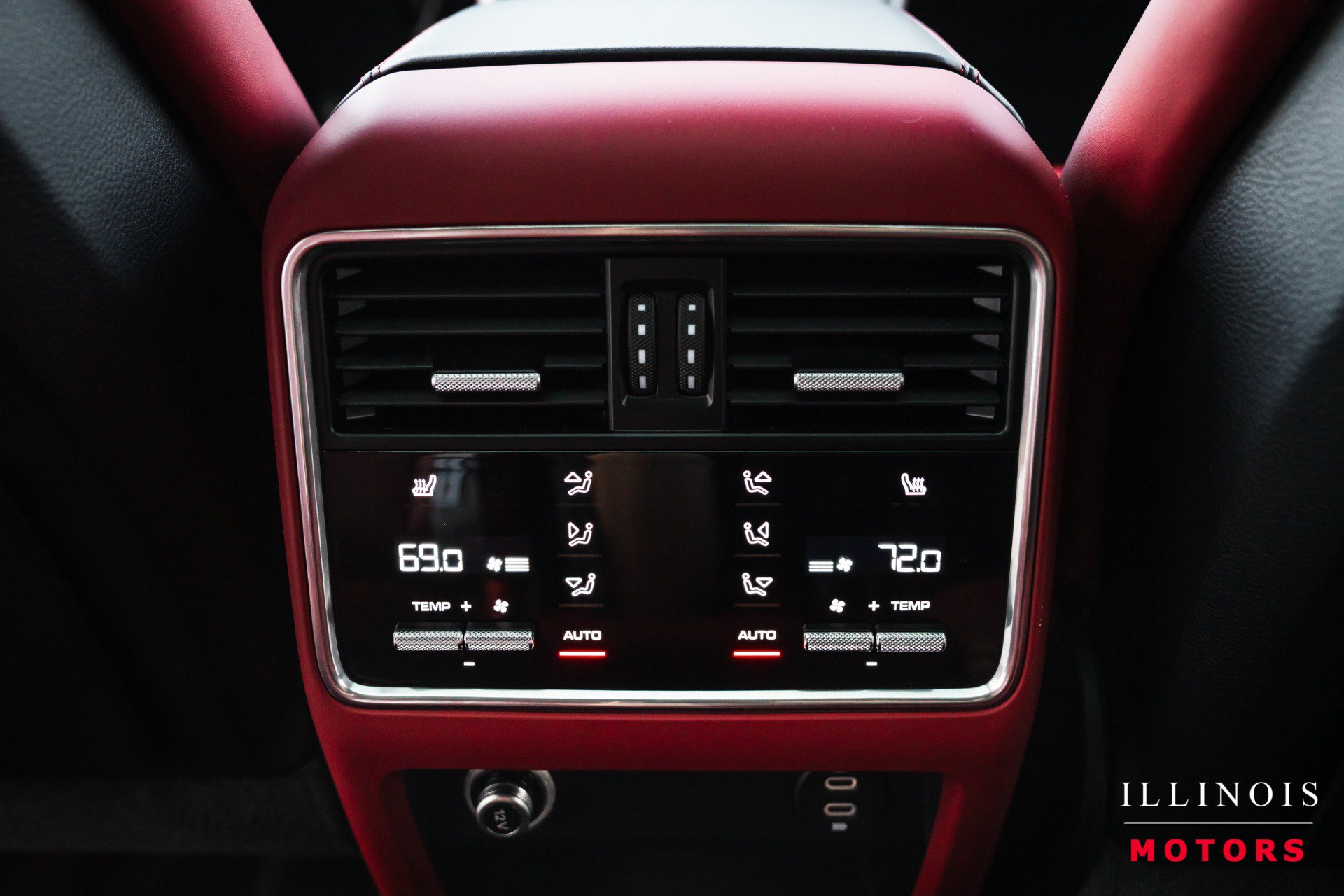 Used 2022 Porsche Cayenne Platinum Edition AWD/4WD image 33