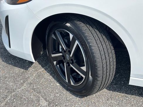 Used 2025 Nissan Sentra SV FWD image 27