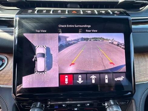Used 2025 Jeep Grand Cherokee L Summit AWD/4WD image 38