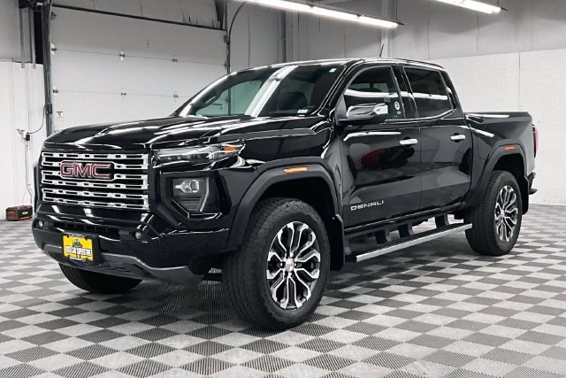 Used 2023 GMC Canyon Denali AWD/4WD image 11