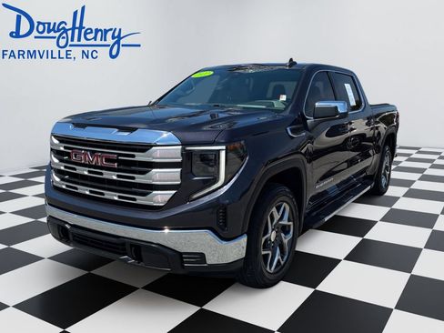 Used 2022 GMC Sierra 1500 SLE AWD/4WD image 1