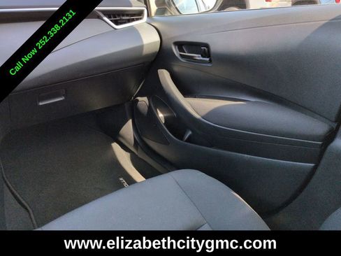 Used 2024 Toyota Corolla LE FWD image 17