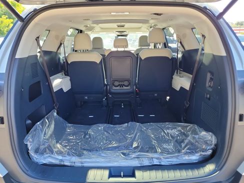New 2026 Kia Carnival SX FWD image 14