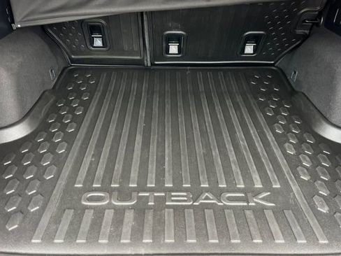 Used 2021 Subaru Outback Limited w/ Popular Package #2 image 17