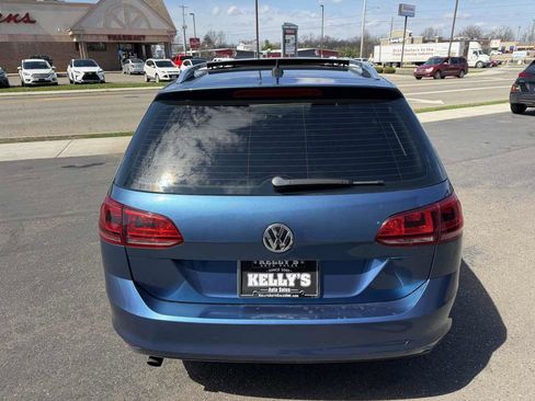 Used 2015 Volkswagen Golf SEL image 4