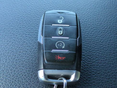Used 2022 RAM 1500 Big Horn RWD image 33