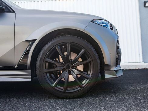 Used 2022 BMW X7 M50i w/ Dynamic Handling Package AWD/4WD image 41