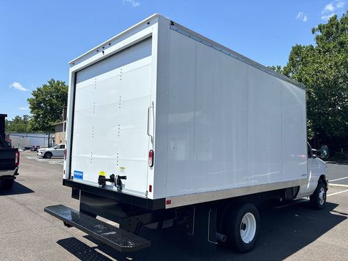 New 2025 Ford E-450 and Econoline 450 Super Duty w/ Power Equipment Group image 5