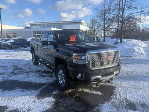 Used 2017 GMC Sierra 3500 Denali w/ Snow Plow Prep Package image 5