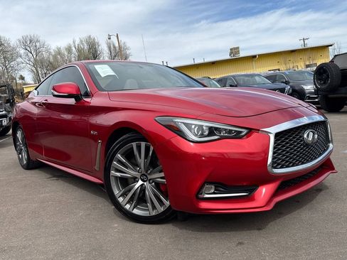 Used 2017 INFINITI Q60 Red Sport 400 image 1