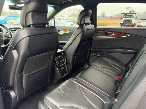 Used 2019 Lincoln Nautilus Reserve image 32