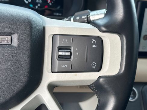 Used 2022 Land Rover Defender 110 S image 29