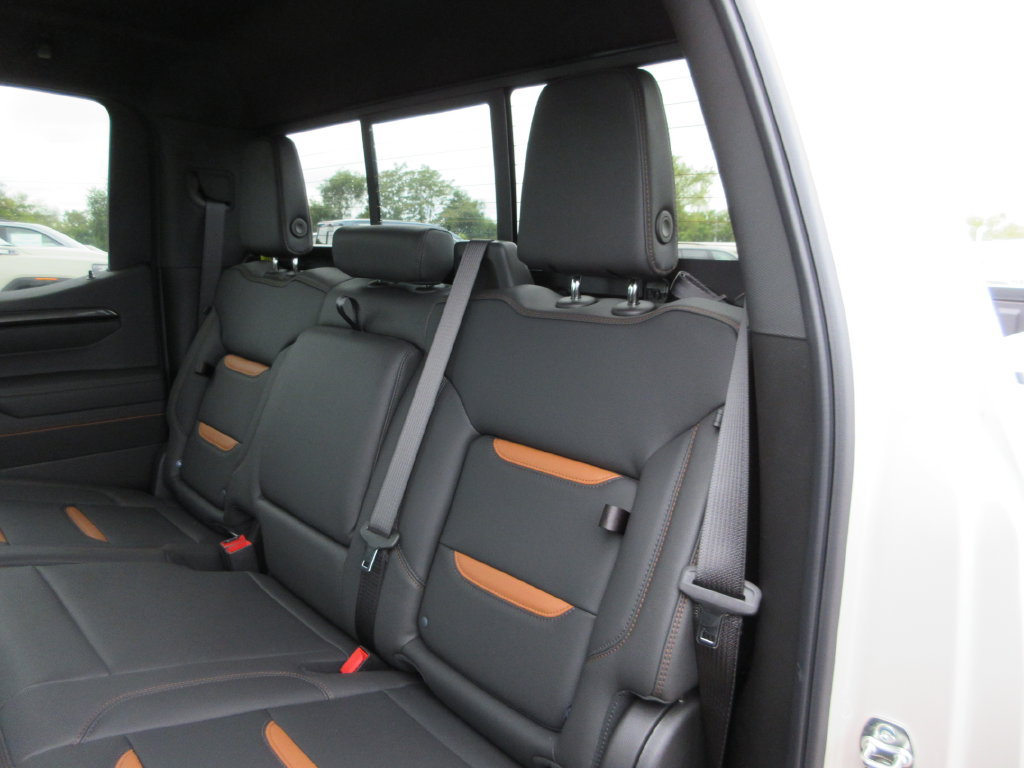 New 2026 GMC Sierra 1500 AT4 w/ AT4 Premium Package AWD/4WD image 17