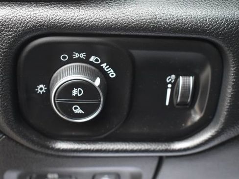 Used 2021 RAM 1500 Big Horn image 24