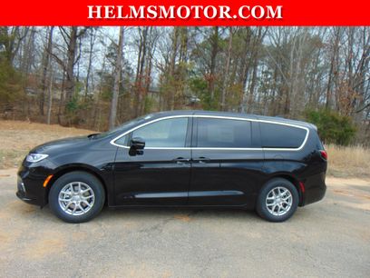 New 2026 Chrysler Pacifica Select