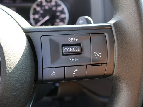 Used 2025 Nissan Pathfinder S image 48