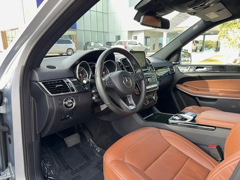 Used 2017 Mercedes-Benz GLS 550 4MATIC image 11