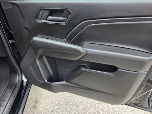 Used 2025 Chevrolet Colorado W/T RWD image 23