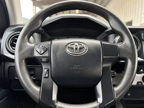 Used 2016 Toyota Tacoma SR image 20