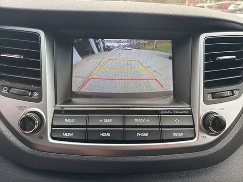 Used 2018 Hyundai Tucson Value w/ Cargo Package AWD/4WD image 18
