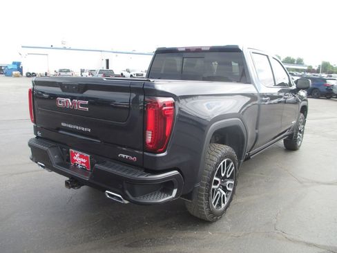 Used 2023 GMC Sierra 1500 AT4 w/ AT4 Premium Package AWD/4WD image 6
