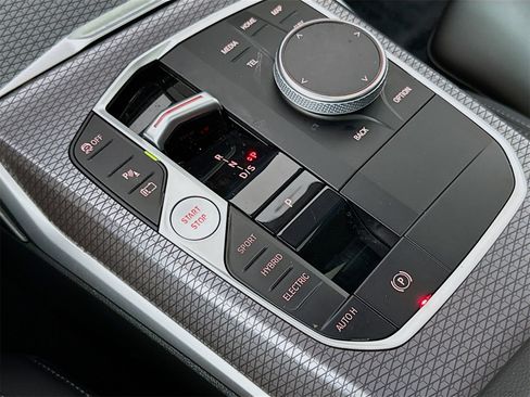 Certified 2023 BMW 330e w/ M Sport Package image 17