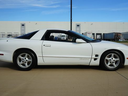 Used 1998 Pontiac Firebird Formula w/ Opt Pkg image 18