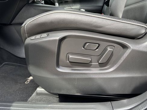Used 2025 MAZDA CX-5 AWD 2.5 S w/ Preferred Package image 18