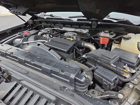 Used 2022 GMC Sierra 2500 AT4 w/ AT4 Preferred Package AWD/4WD image 32