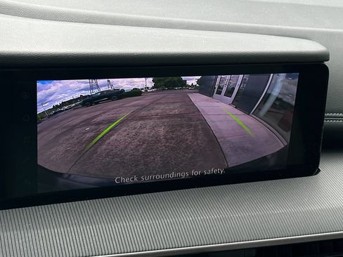 Used 2025 Nissan Murano SV AWD/4WD image 18