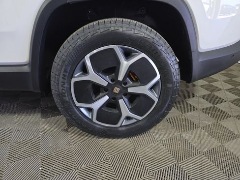 Used 2024 Rivian R1S Adventure AWD/4WD image 10