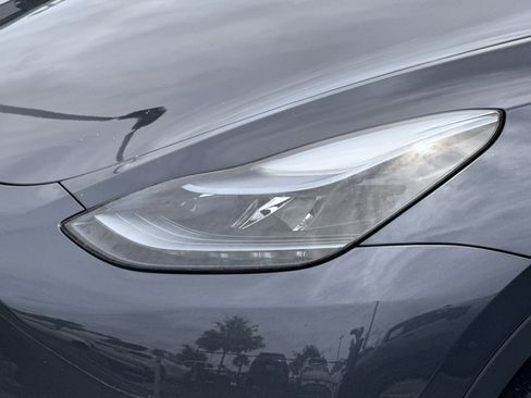 Used 2025 Tesla Model Y Performance AWD/4WD image 6