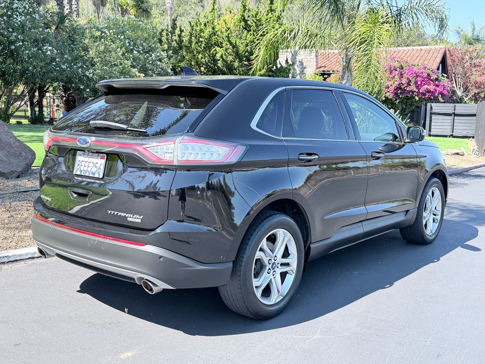 Used 2018 Ford Edge Titanium w/ Equipment Group 302A FWD image 7