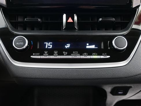 Used 2025 Toyota Corolla LE FWD image 19