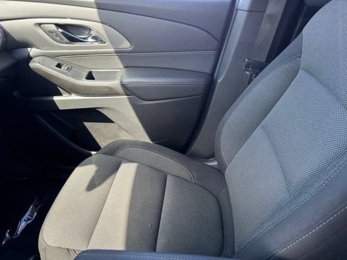 Used 2023 Chevrolet Traverse LT AWD/4WD image 27